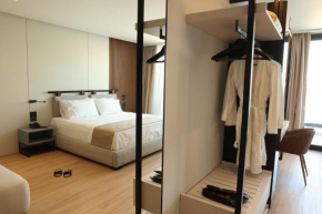 Yacht Premium Hotel